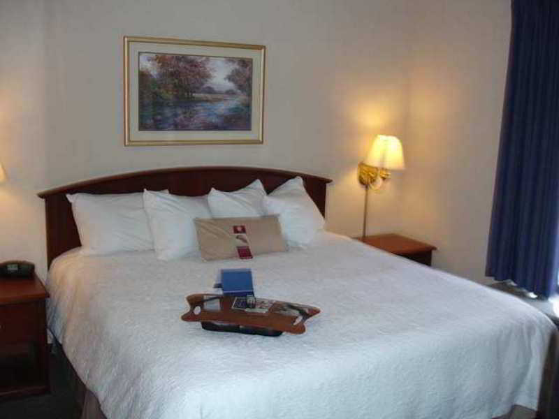 Hampton Inn Front Royal Quarto foto
